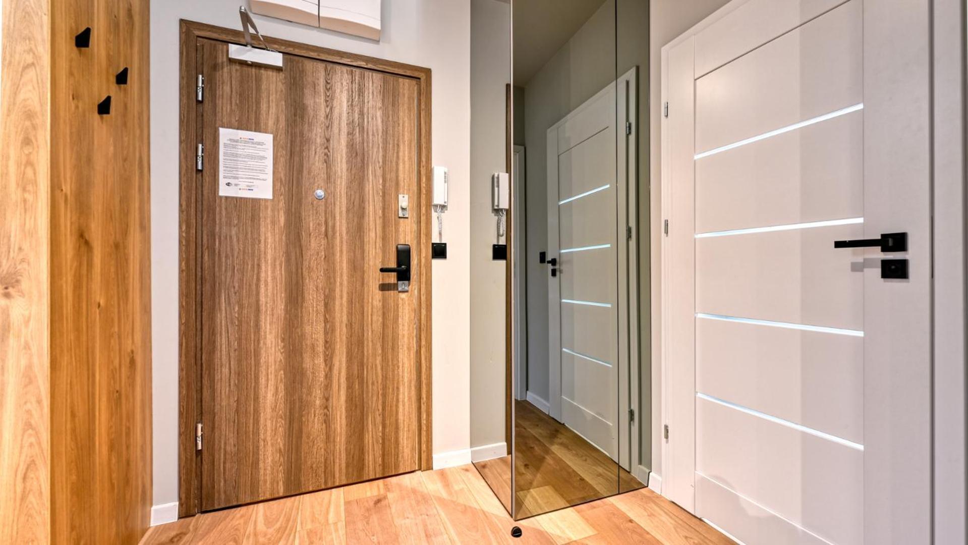 Apartamenty Z Basenem I Saunami Stone Hill Resort II Vip Centrum By Royal Aparts Szklarska Poreba Extérieur photo